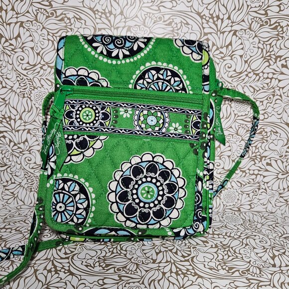 Vera Bradley~Cupcakes Green~Mini Hipster Crossbody - Picture 1 of 8